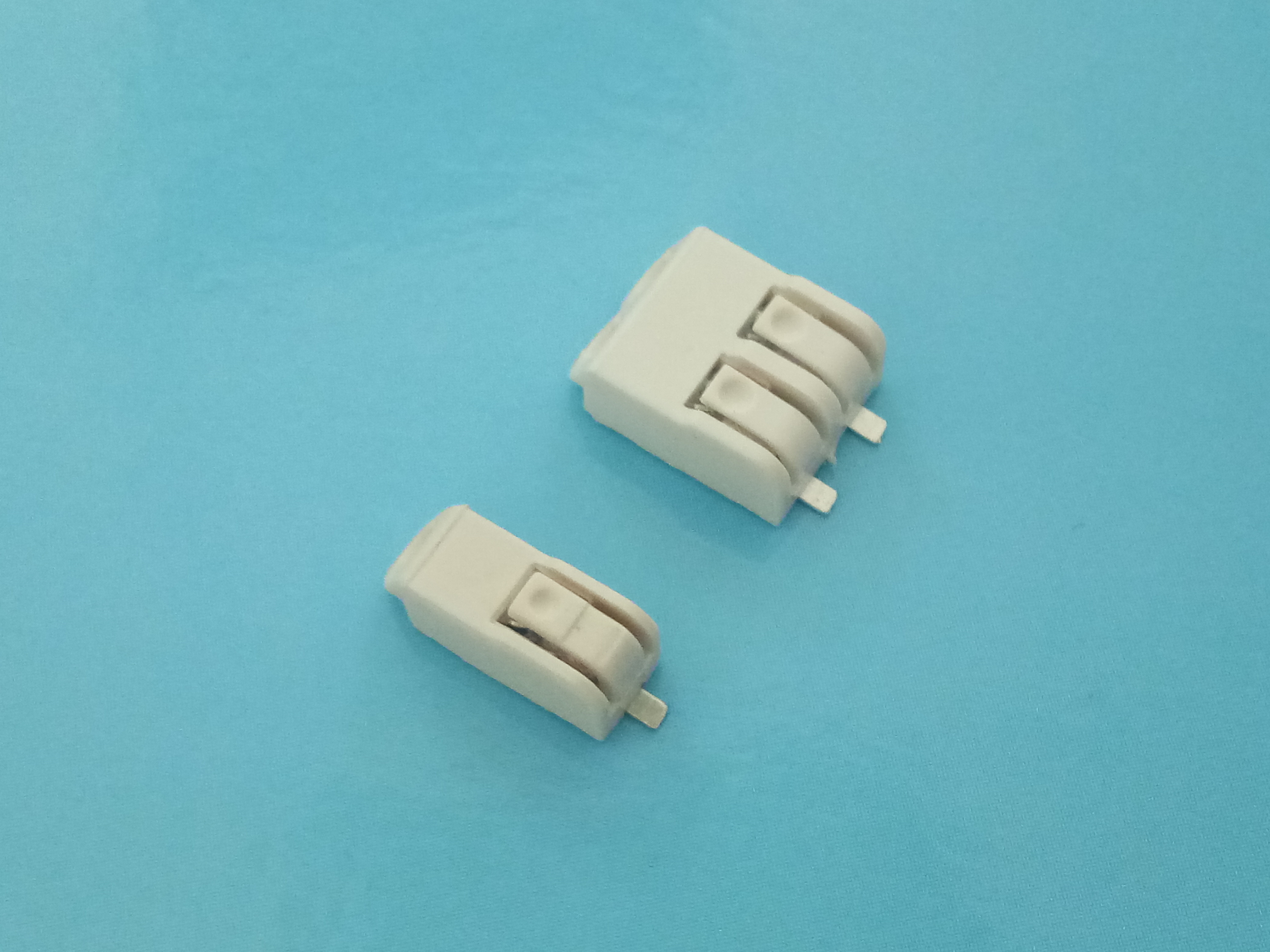 2 Pole SMD LED Quick Connector 4.0mm Pitch Terminal Block Connectors 9A AC / DC